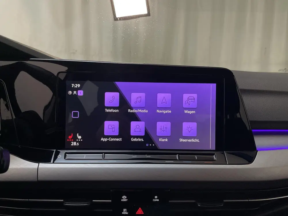 Volkswagen Golf Variant 1.5 TSI Life Business Sfeerverlichti uit 2021, foto 7
