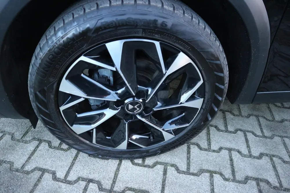 DS Automobiles DS 3 DS 3 1.2 PureTech Opéra AUTOMAAT NAVI 360 uit 2024, foto 9