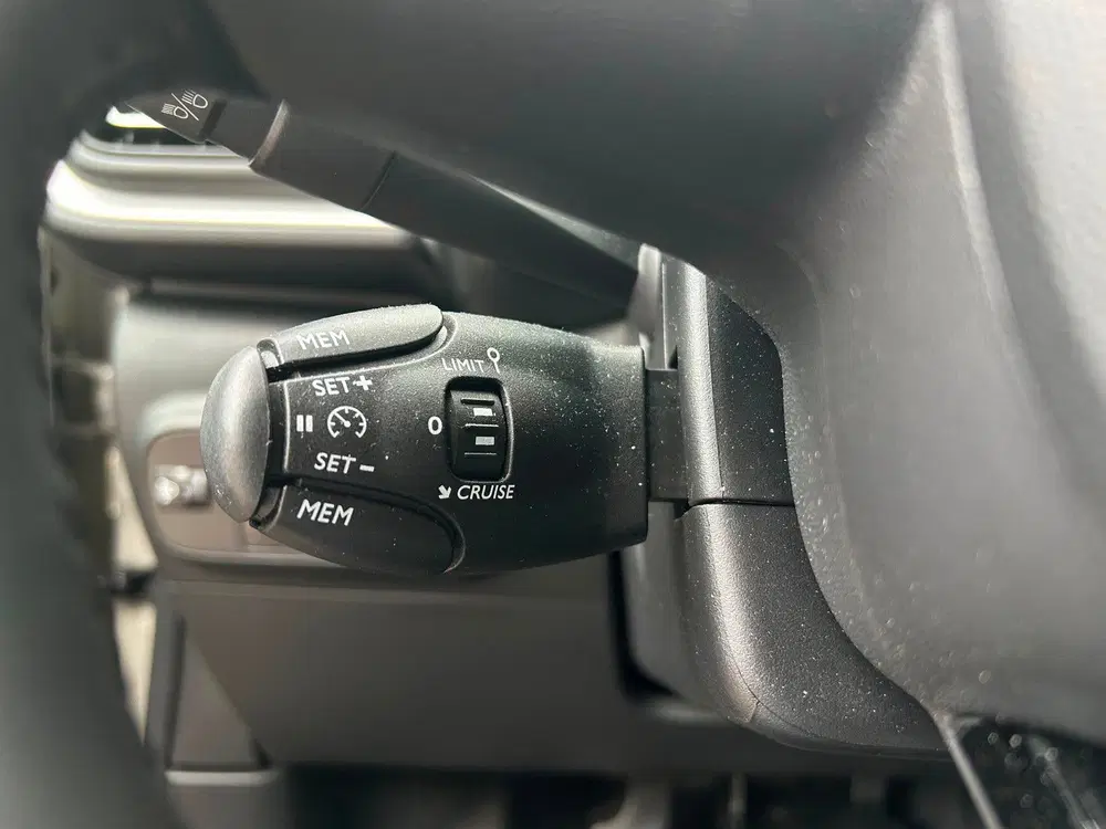 Citroën C3 1.2 Puretech 110pk S&S 2024 Grijs uit 2024, foto 11