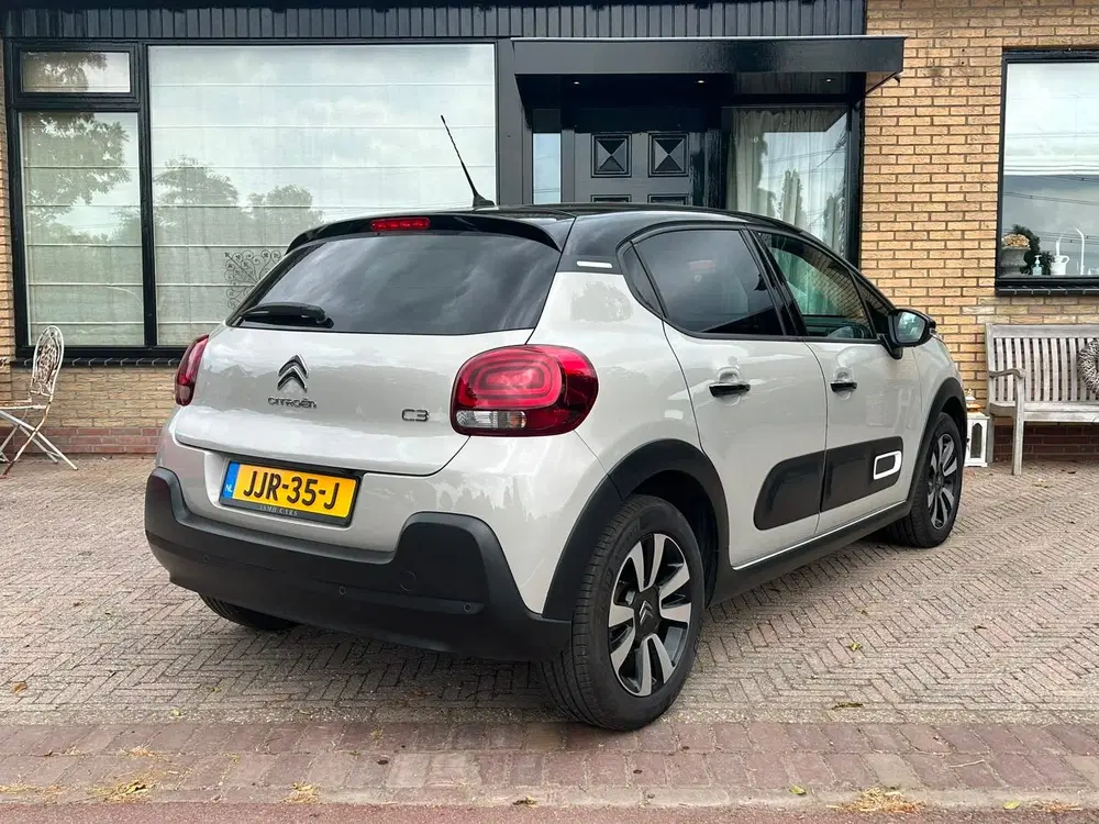 Citroën C3 1.2 Puretech 110pk S&S 2024 Grijs uit 2024, foto 2