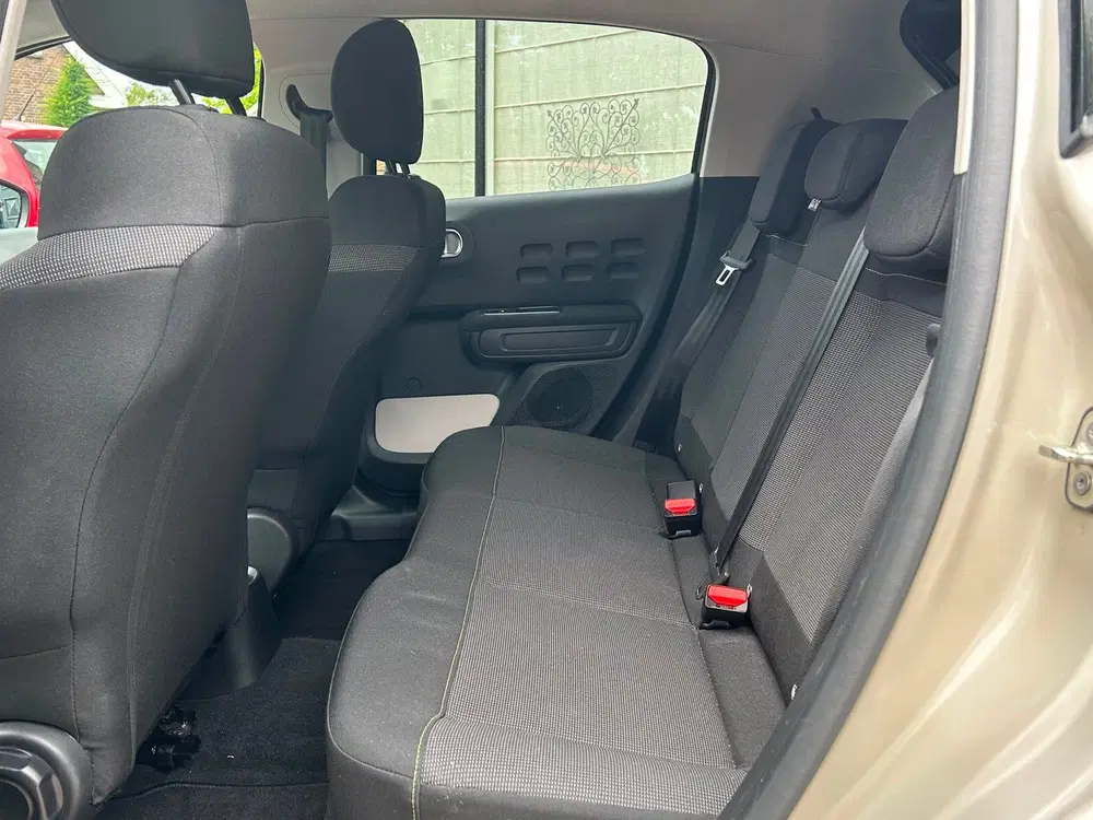 Citroën C3 1.2 Puretech 110pk S&S 2024 Grijs uit 2024, foto 9
