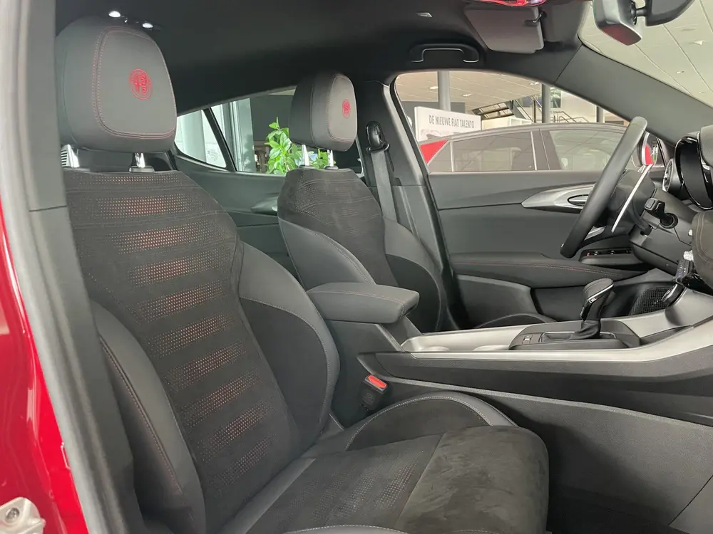 Alfa Romeo Tonale 1.5 Hybrid 160PK VGT TCT7 Veloce Automaat uit 2024, foto 19