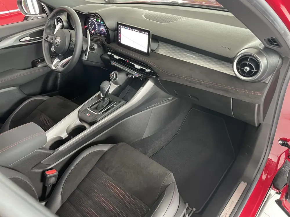 Alfa Romeo Tonale 1.5 Hybrid 160PK VGT TCT7 Veloce Automaat uit 2024, foto 20