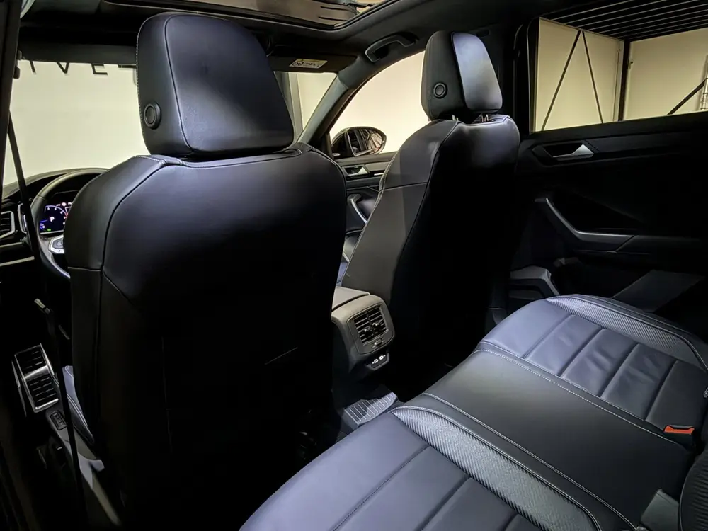 Volkswagen T-Roc 1.5 TSI R-Line Business|PANO|LANEASSIST|MEM uit 2025, foto 15
