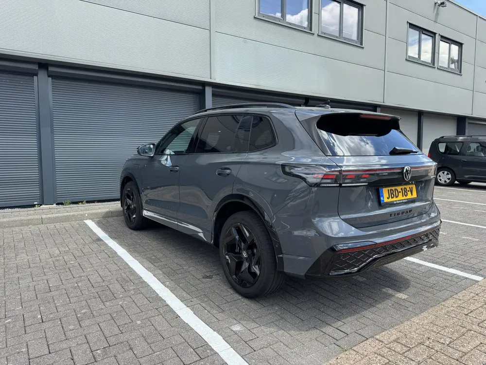 Volkswagen Tiguan 1.5 eHybrid 272PK R-Line Edition Navi.Pano uit 2025, foto 17