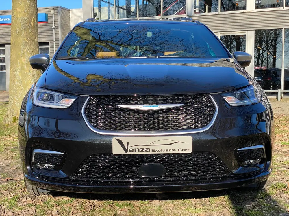 Chrysler Pacifica 3.6 V6 Pinnacle Plug-in Hybrid (bj 2025) uit 2025, foto 2