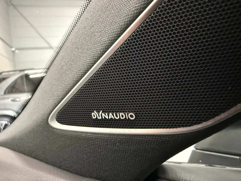 Volkswagen Touareg R 3.0 TSi 4MOTION eHybrid 462PK PANO/PUGL uit 2021, foto 17