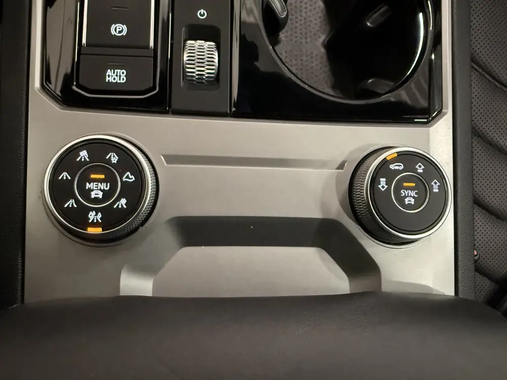 Volkswagen Touareg R 3.0 TSi 4MOTION eHybrid 462PK PANO/PUGL uit 2021, foto 20