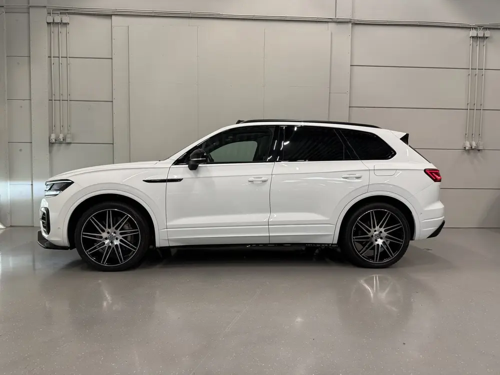 Volkswagen Touareg R 3.0 TSi 4MOTION eHybrid 462PK PANO/PUGL uit 2021, foto 6