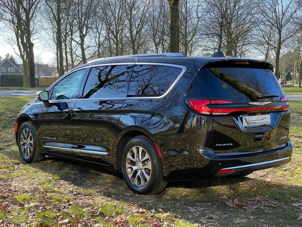 Chrysler Grand Voyager 3.6 V6 Pinnacle Plug-in Hybrid uit 2025, foto 4