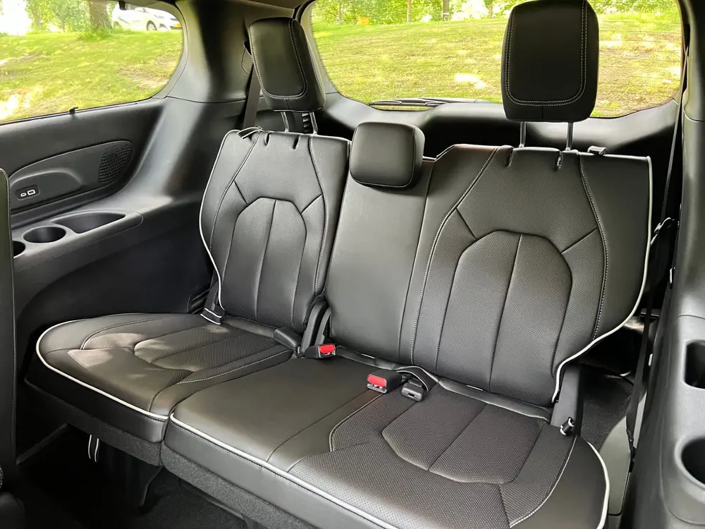 Chrysler Pacifica 3.6 V6 Limited S Hybride (bj 2025) uit 2025, foto 14