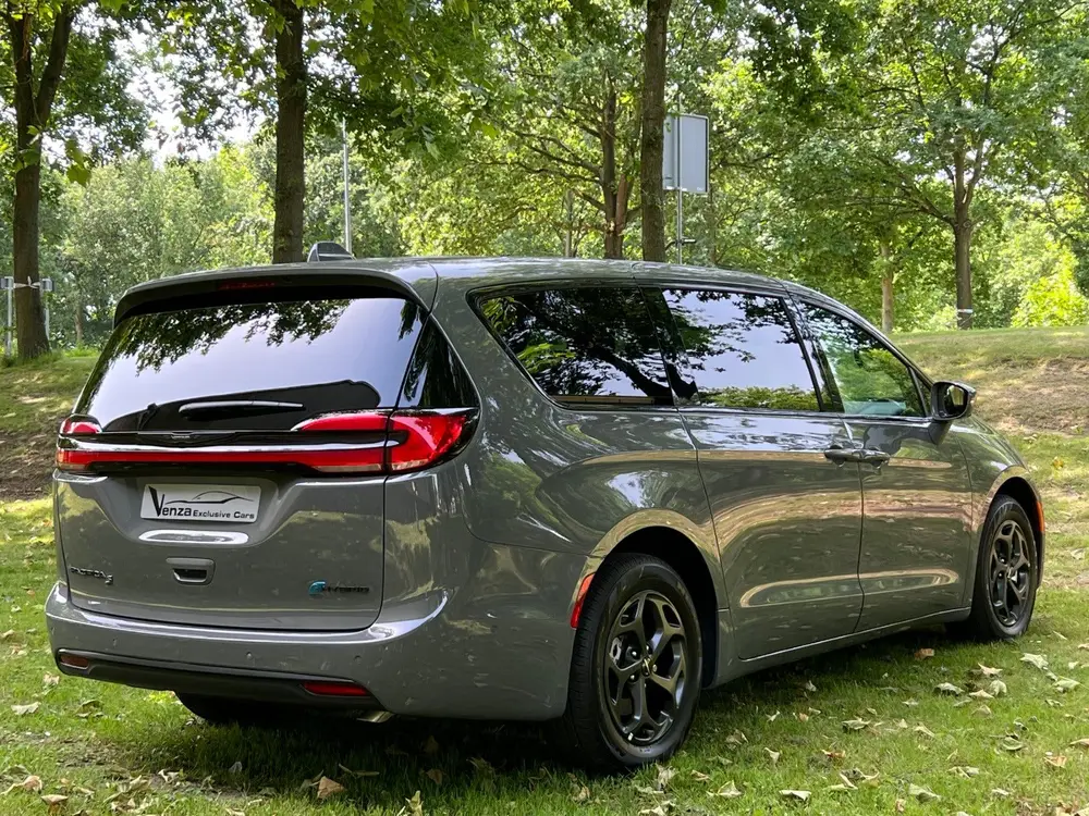 Chrysler Pacifica 3.6 V6 Limited S Hybride (bj 2025) uit 2025, foto 4