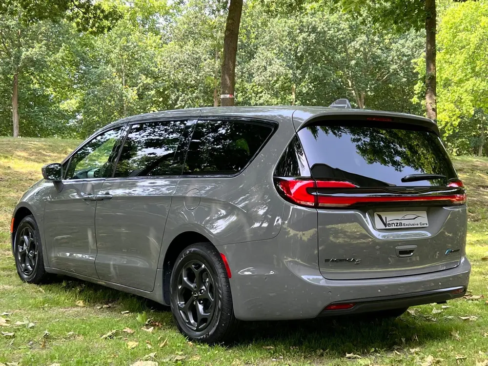 Chrysler Pacifica 3.6 V6 Limited S Hybride (bj 2025) uit 2025, foto 6