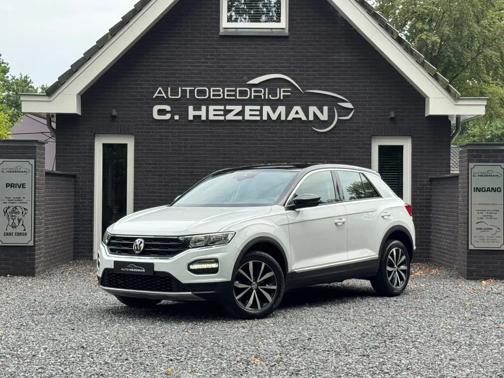 Volkswagen T-Roc 1.0 TSI 116PK 1E eig Sport DealerOH LED CAR uit 2019, foto 2