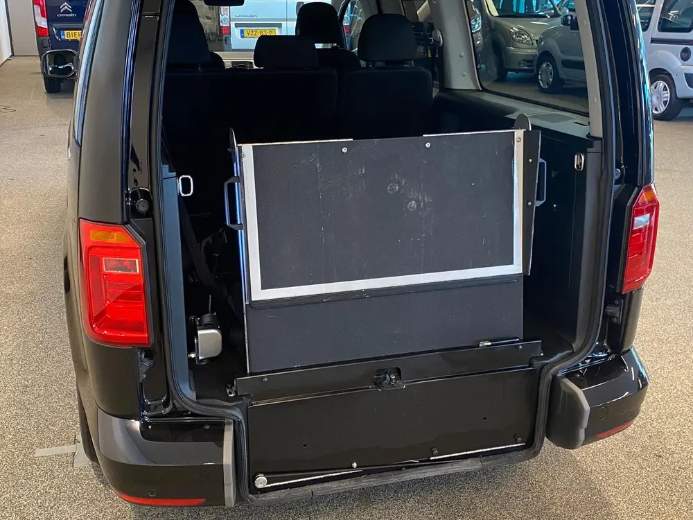 Volkswagen Caddy Maxi Rolstoelauto Automaat 5+1 uit 2019, foto 7