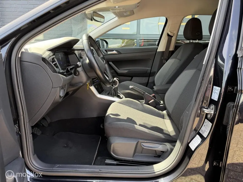 Volkswagen Taigo 1.0 TSI Life Business Airco Navi Camera PDC uit 2022, foto 9