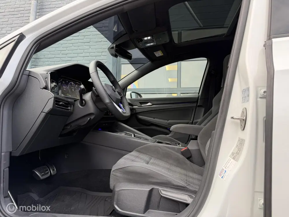 Volkswagen GOLF 8 1.4 eHybrid GTE 245 PK SOH 93,6% Navi Pano uit 2021, foto 10