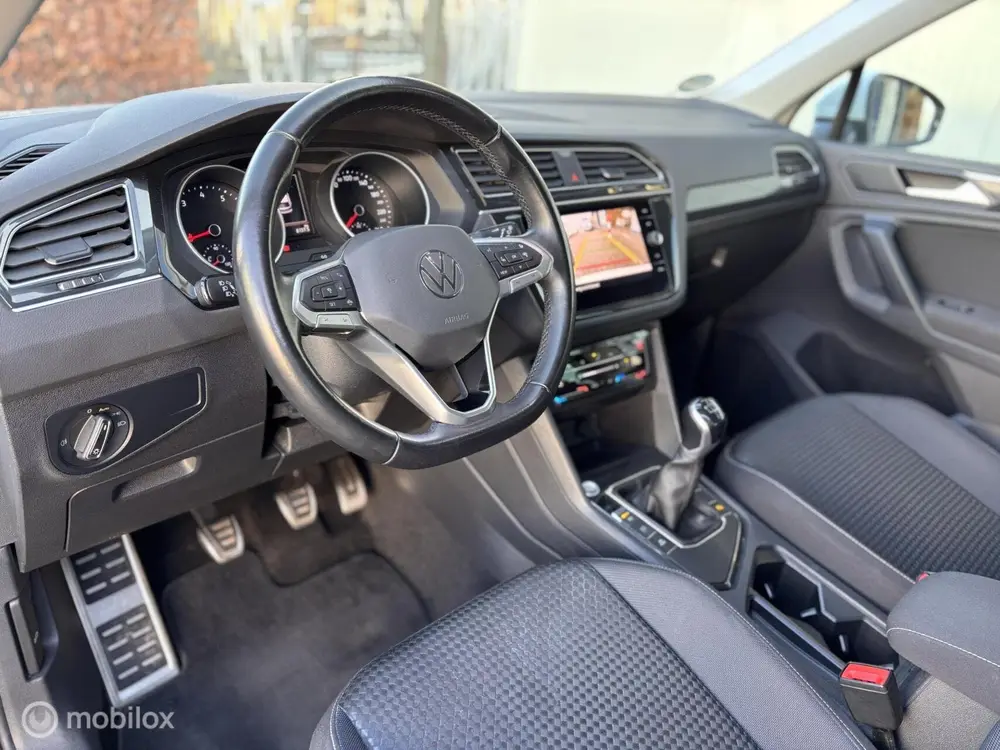 Volkswagen Tiguan 1.5 TSI LED Trekhaak Camera ACC RIJKLAAR uit 2020, foto 16