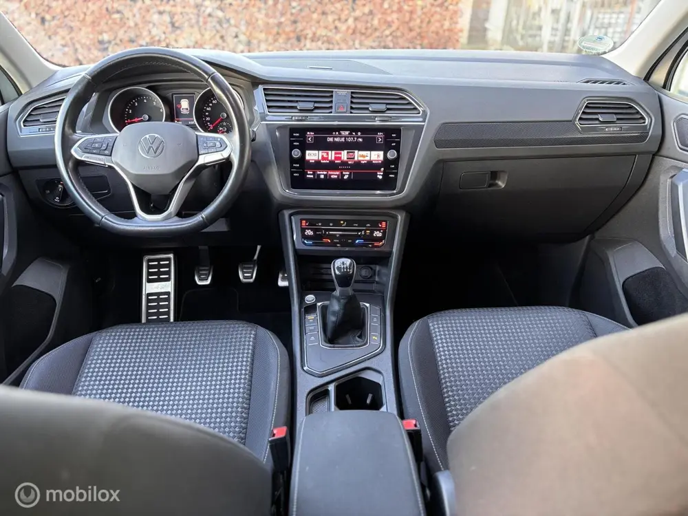 Volkswagen Tiguan 1.5 TSI LED Trekhaak Camera ACC RIJKLAAR uit 2020, foto 9