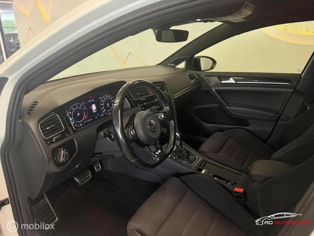 Volkswagen Golf 2.0 TSI 4Motion R Panorama/Akrapovic/Keyless uit 2019, foto 3