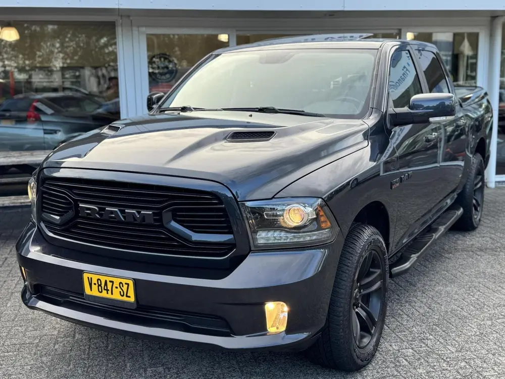 Dodge Ram 1500 5.7 V8 400pk 4x4 Crew Cab 5'7 SPORT,Xenon uit 2019, foto 2