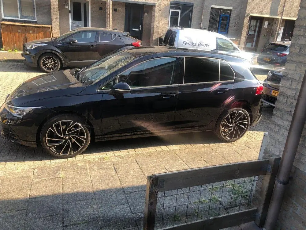 Volkswagen Golf 1.5 TSI 130pk 2021 Zwart uit 2021, foto 3