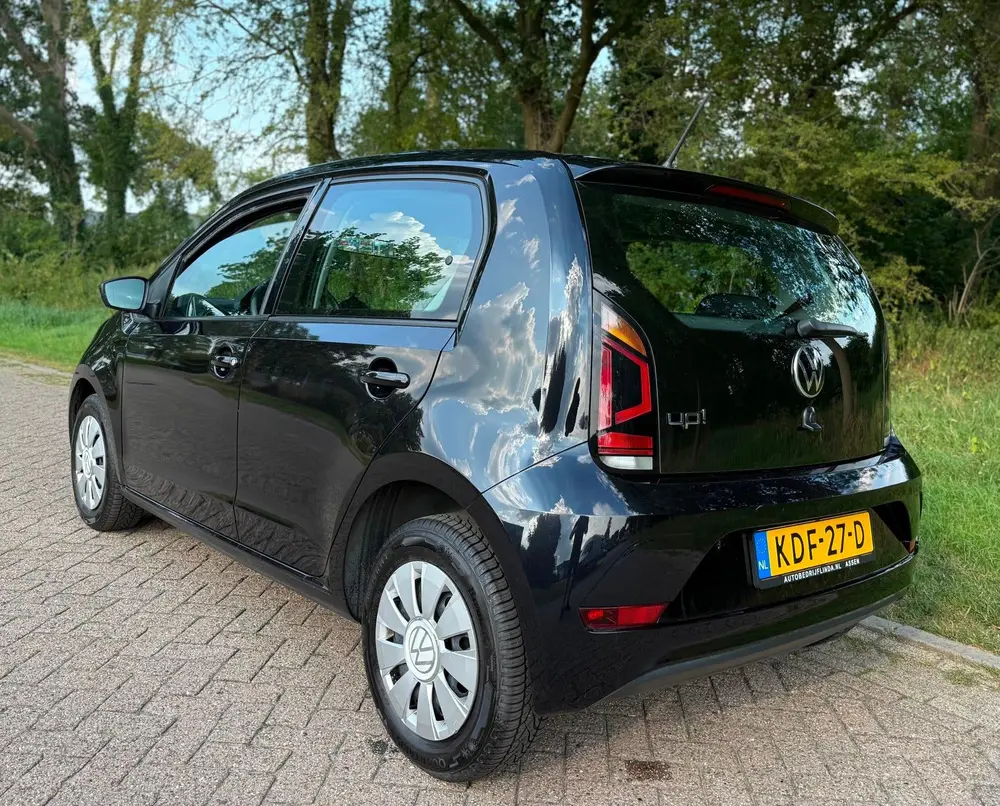 Volkswagen UP! 1.0 Airco / Stoelverwarming (bj 2021) uit 2021, foto 2