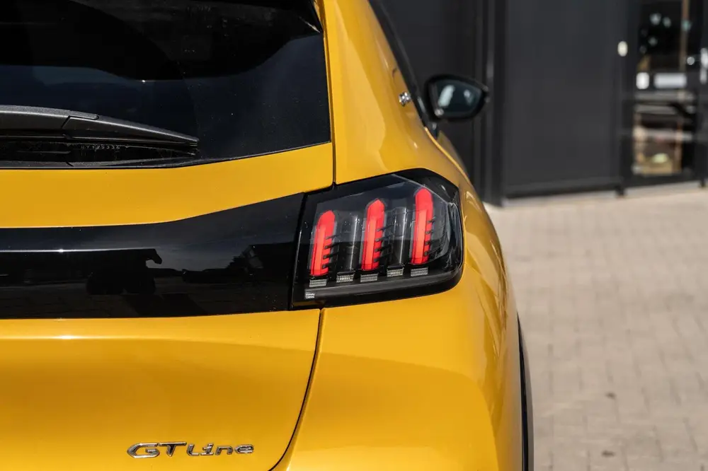 Peugeot 208 1.2 PureTech GT-Line Carplay uit 2019, foto 17