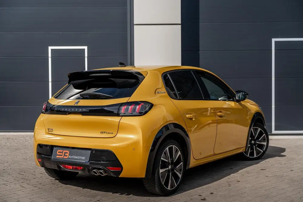 Peugeot 208 1.2 PureTech GT-Line Carplay uit 2019, foto 2