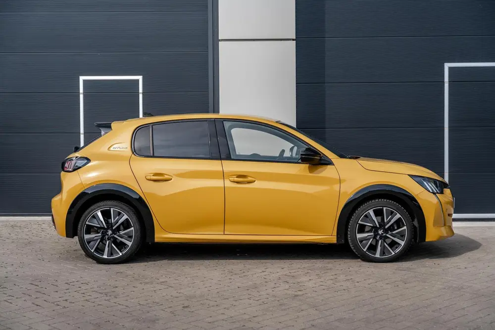 Peugeot 208 1.2 PureTech GT-Line Carplay uit 2019, foto 6