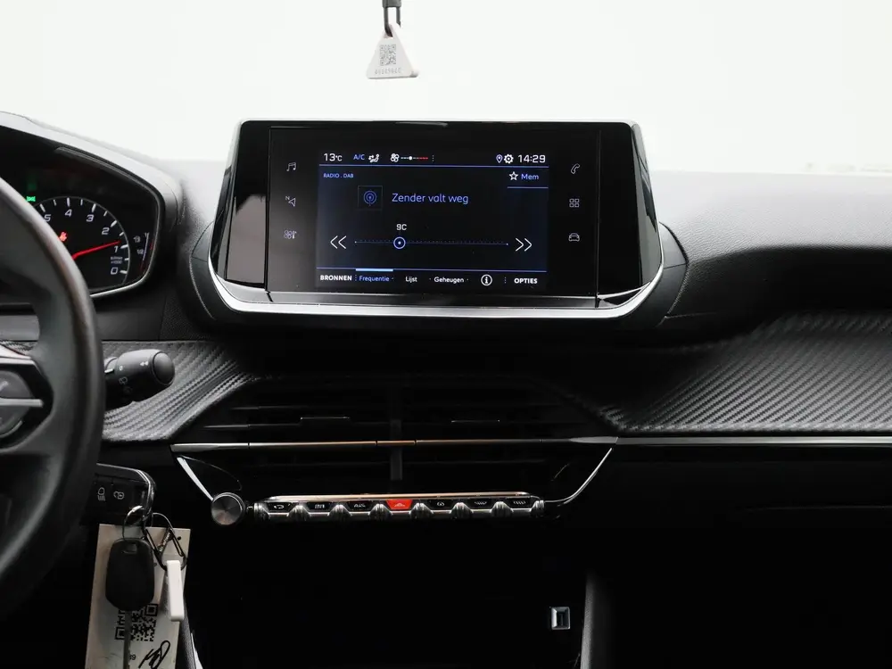 Peugeot 208 1.2 Active Pack l Apple carplay & Android uit 2022, foto 9