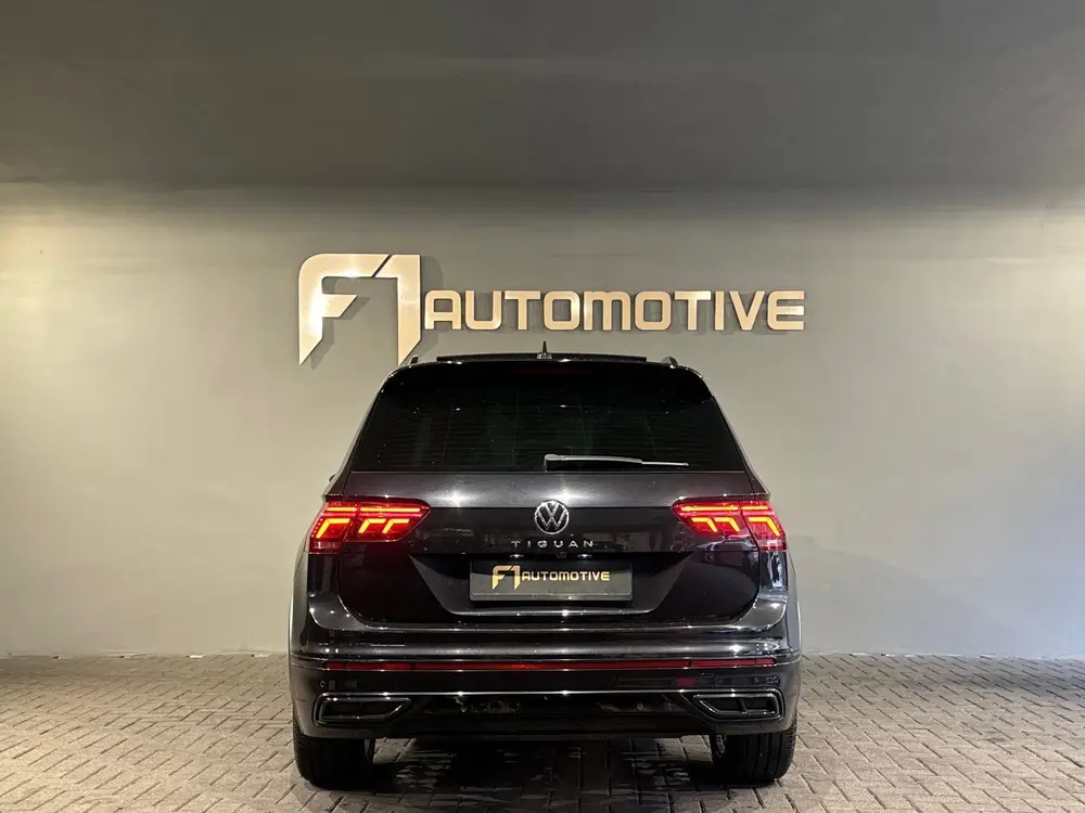 Volkswagen Tiguan 1.5 TSI R Line Pano|Keyless|Sfeer|360Camer uit 2020, foto 11