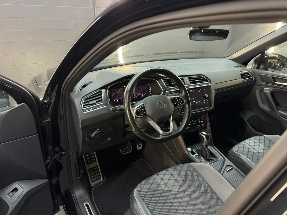 Volkswagen Tiguan 1.5 TSI R Line Pano|Keyless|Sfeer|360Camer uit 2020, foto 5