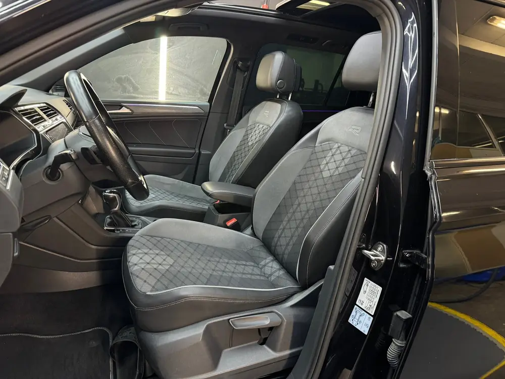 Volkswagen Tiguan 1.5 TSI R Line Pano|Keyless|Sfeer|360Camer uit 2020, foto 6