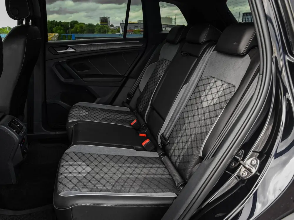Volkswagen Tiguan 1.5 TSI 150 PK DSG R-Line Black Style | Tr uit 2021, foto 13