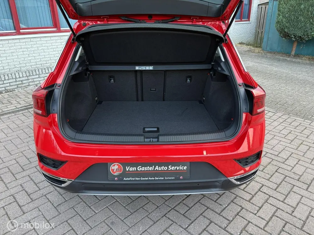 Volkswagen T-Roc 1.5 TSI SPORT / NAVI / CAMERA / PDC uit 2020, foto 11