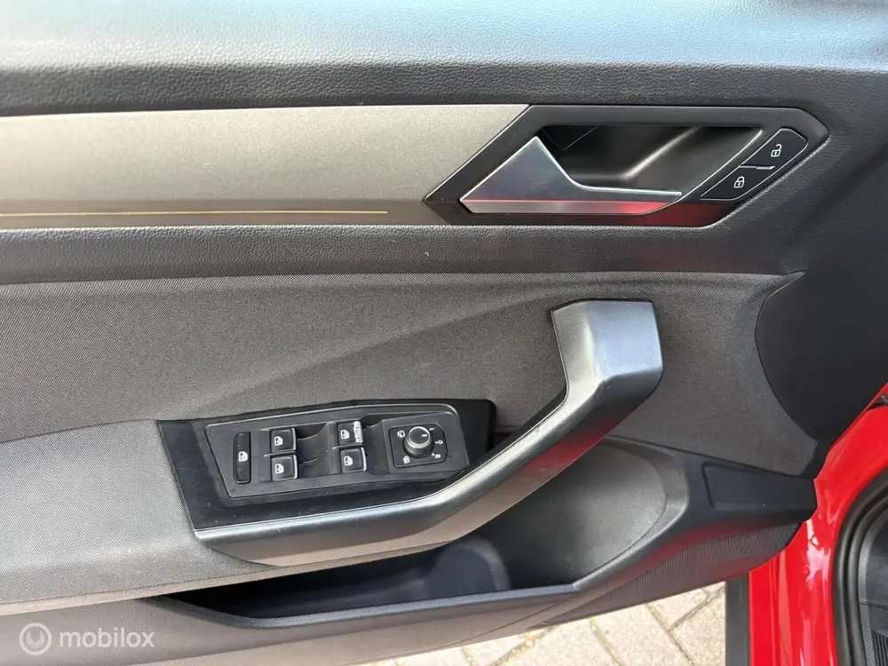 Volkswagen T-Roc 1.5 TSI SPORT / NAVI / CAMERA / PDC uit 2020, foto 16