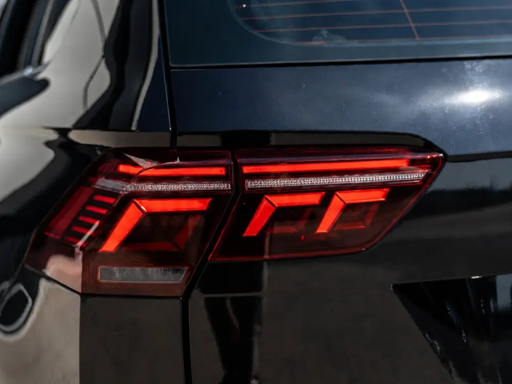 Volkswagen Tiguan 1.4 TSI eHybrid R-Line Business+ Pano|VOL! uit 2023, foto 18