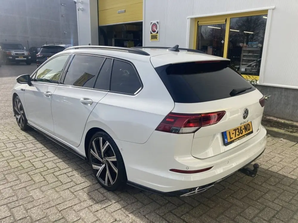 Volkswagen Golf Variant 1.5 e-TSI 3 X R-Line 180PK Automaat uit 2021, foto 3