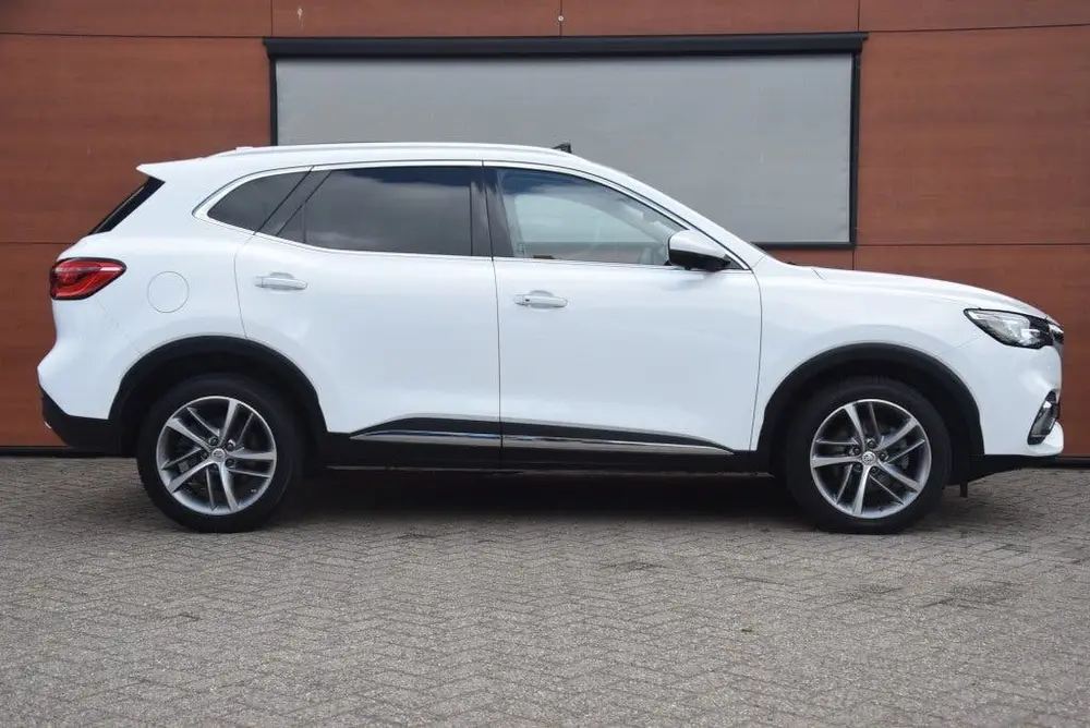 MG EHS 1.5 TGDI PHEV Luxury Leer/Pano/Camera/AdaptiveCruise/ uit 2021, foto 9