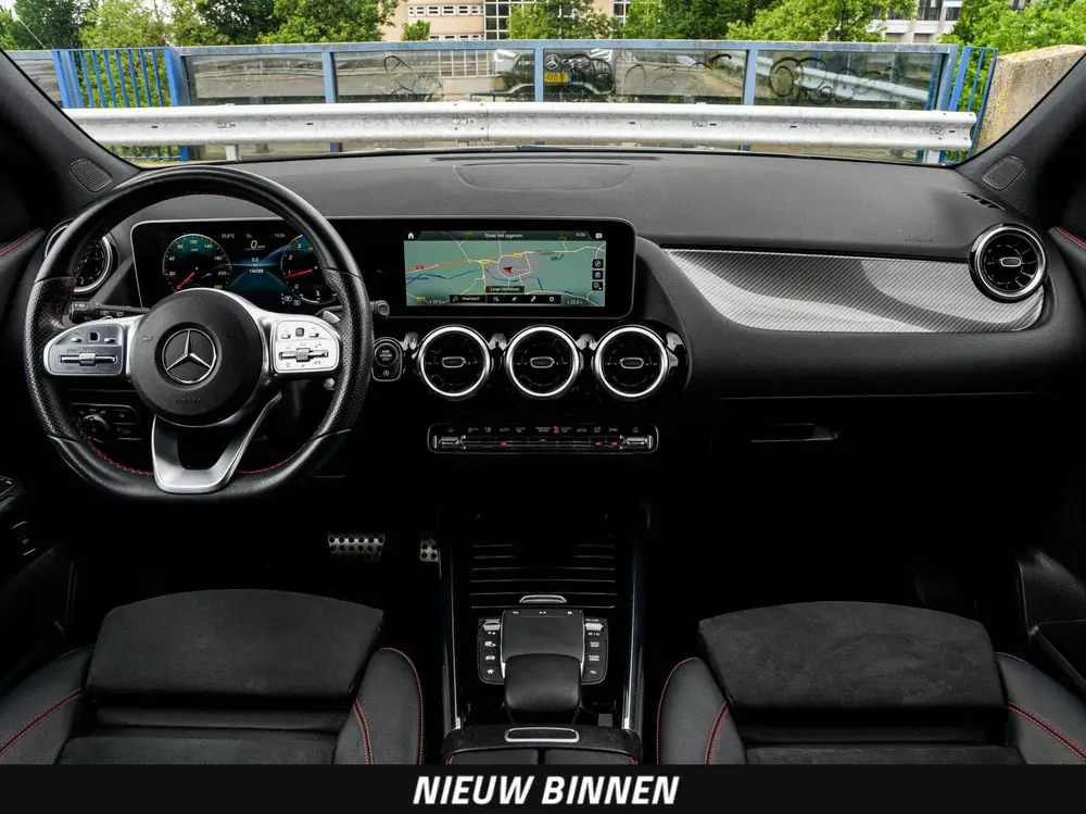 Mercedes-Benz GLA Benz GLA-klasse 200 AMG Line 163 PK uit 2020, foto 2