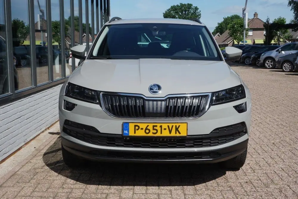 Skoda Karoq 1.5 TSI ACT Style Business Trehkaak uit 2019, foto 2