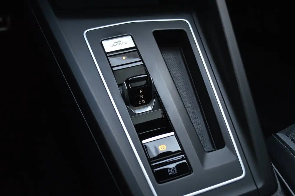 Volkswagen Golf 1.5 eTSI R-Line DSG Led Panorama Acc Sfeer C uit 2022, foto 15
