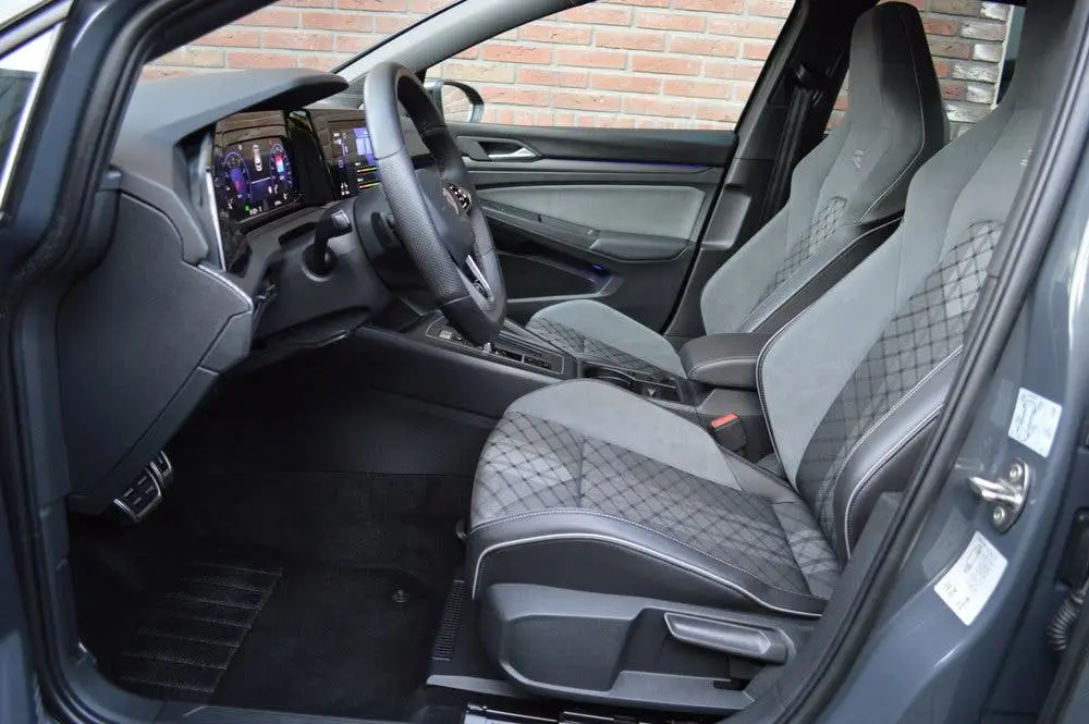 Volkswagen Golf 1.5 eTSI R-Line DSG Led Panorama Acc Sfeer C uit 2022, foto 9
