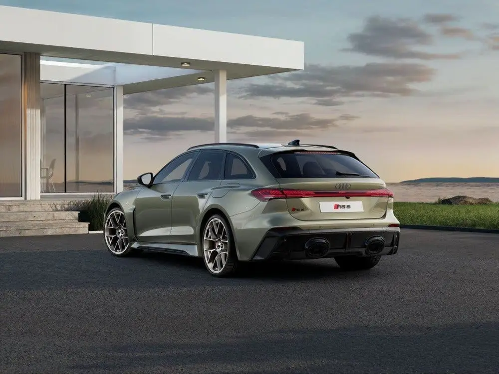 Audi RS5 RS5 AVANT E-HYBRID uit 2026, foto 2