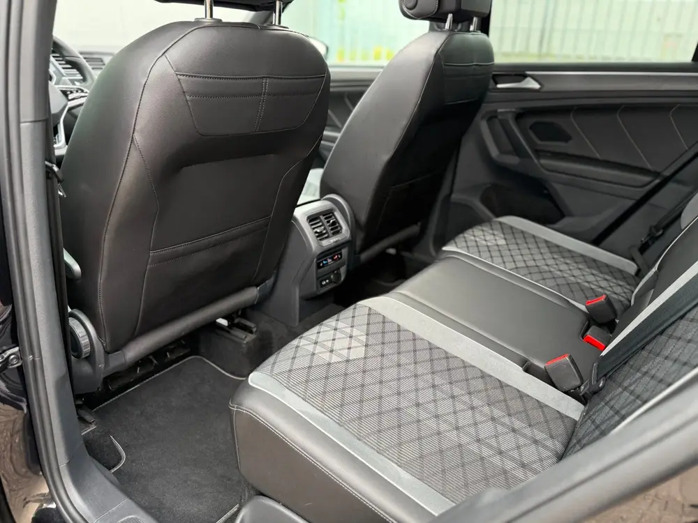 Volkswagen Tiguan 1.4 TSI eHybrid R-Line Business+ | Panoram uit 2022, foto 5