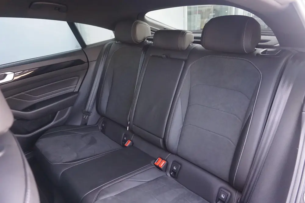Volkswagen Arteon 2.0 TSI 190pk DSG R-Line Business+ | Adapt uit 2021, foto 19
