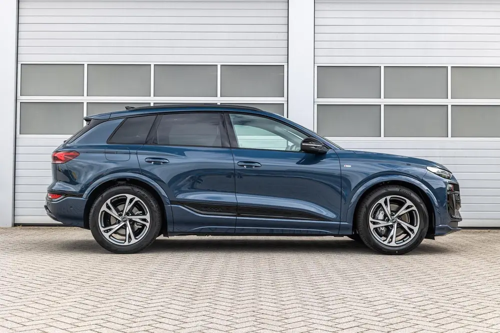 Audi Q6 e-tron 306pk S Edition Performance 100 kWh uit 2026, foto 3