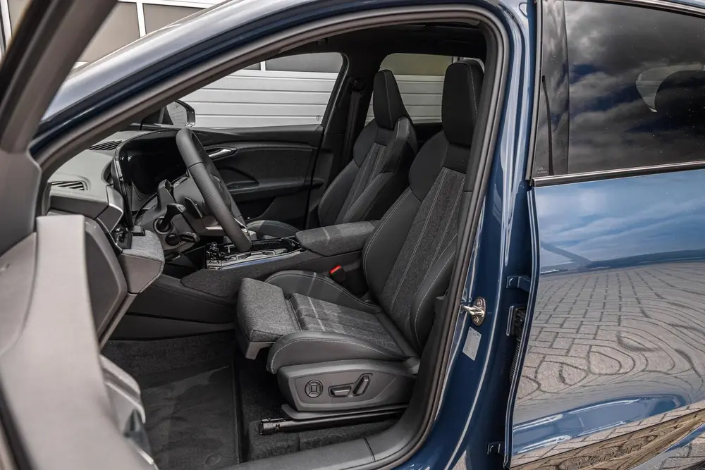 Audi Q6 e-tron 306pk S Edition Performance 100 kWh uit 2026, foto 4