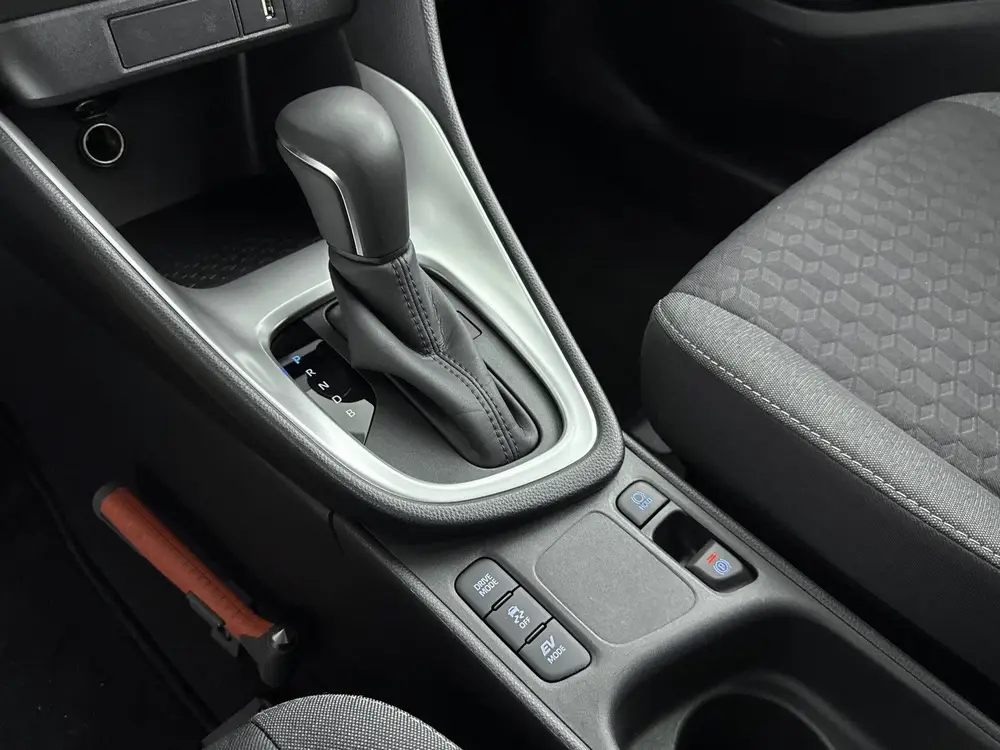 Toyota Yaris 1.5 Hybrid Dynamic Navi uit 2023, foto 11